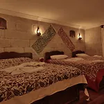 Valley Cave House 3*