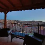 Hotel Valley Cave House