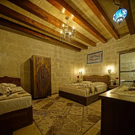 Valley Cave House Hotel 2*