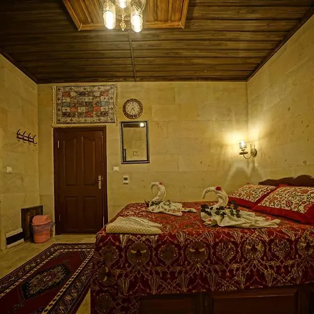 Hotel Valley Cave House 2*