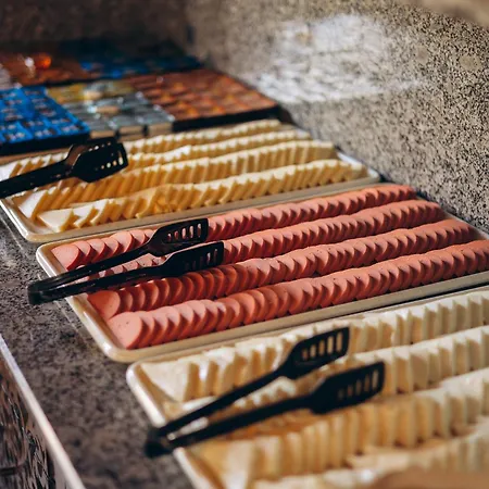 Valley Cave House Hotel