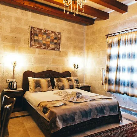 Hotel Valley Cave House 2*