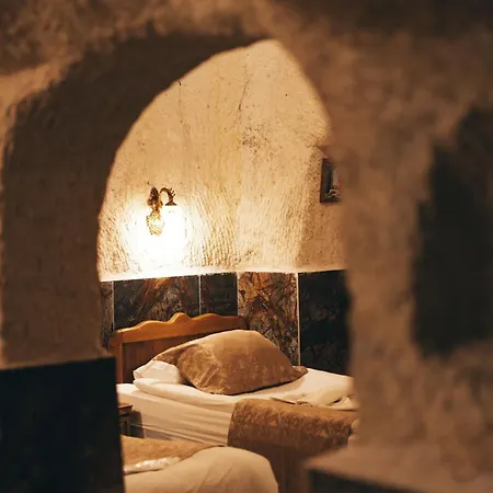 Valley Cave House Hotel 3*