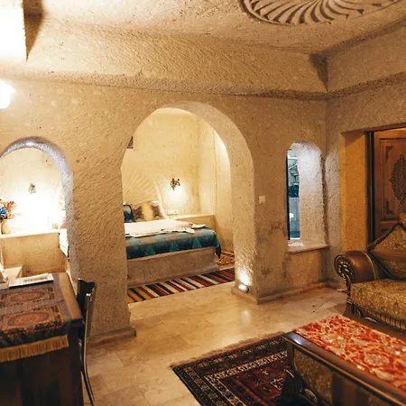 Hotel Valley Cave House 2*