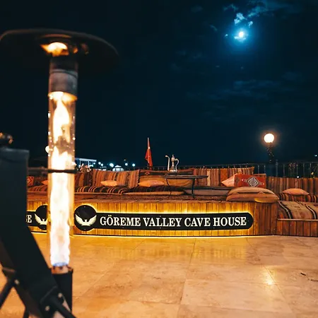 Valley Cave House 3*