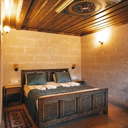 Valley Cave House Hotel 2*