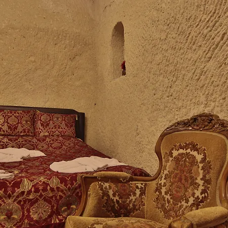 Valley Cave House 3*