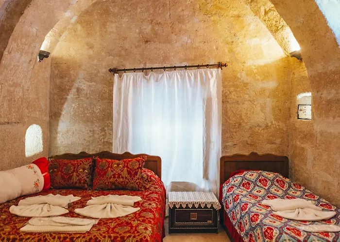 Valley Cave House Hotel 3*