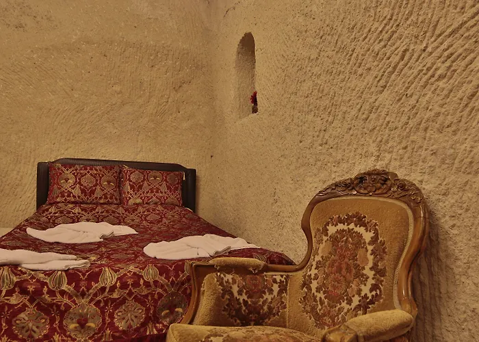 Valley Cave House 3*