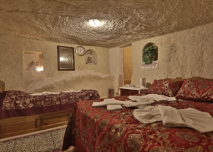 Valley Cave House Hotel 3*