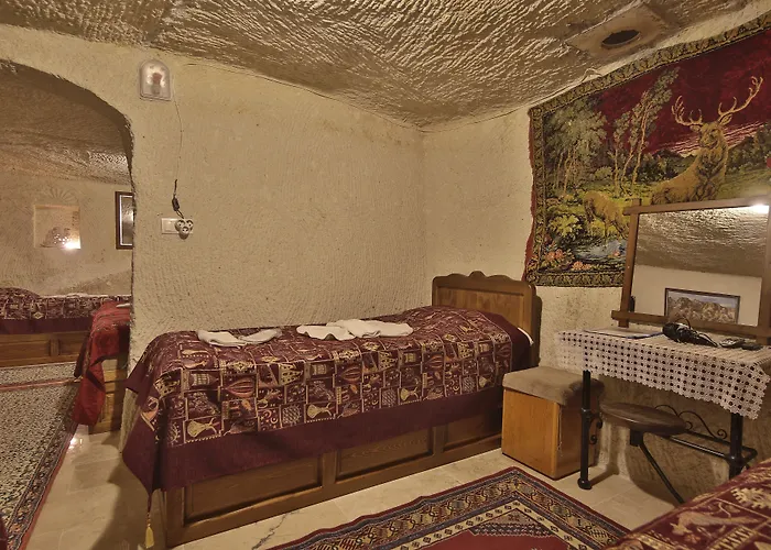 Valley Cave House 3*